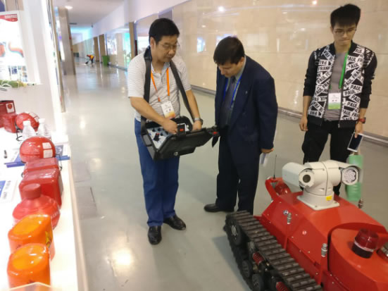 图2 墨西哥专家费尔南德斯关注我公司消防365BET导航_365比分网_微软365企业版
机器人