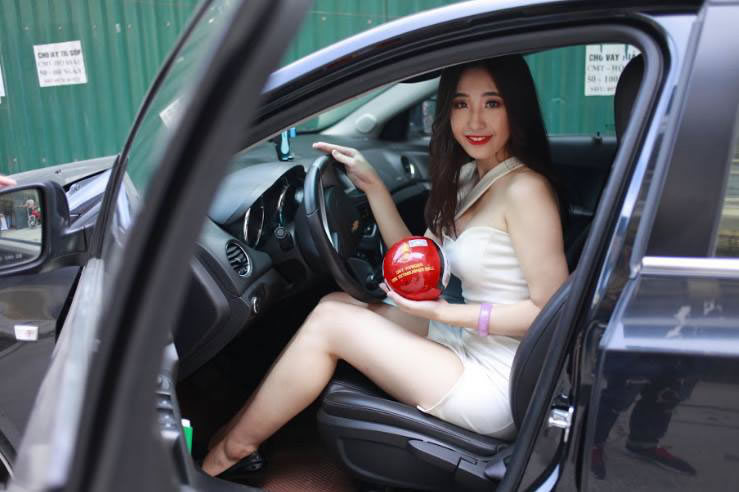 图4 越南经销商365BET导航_365比分网_微软365企业版
球产品宣传照